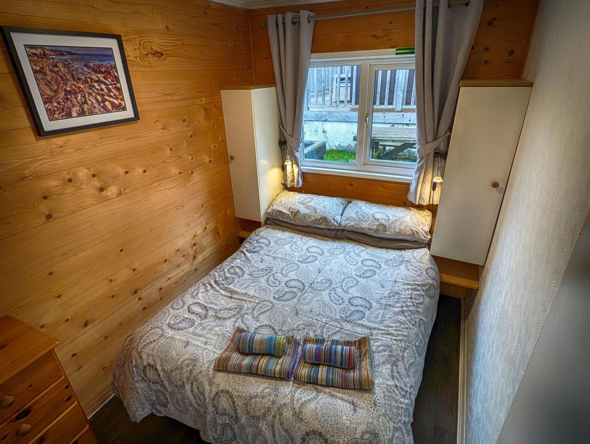 Caswell Beach Chalet 70 Located In Gower Peninsula Swansea Exteriér fotografie